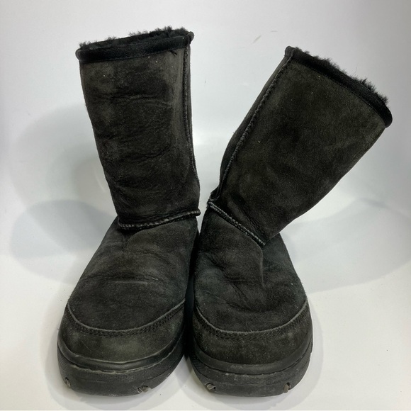 UGG Australia black ultimate short boots size 7 - Picture 2 of 7